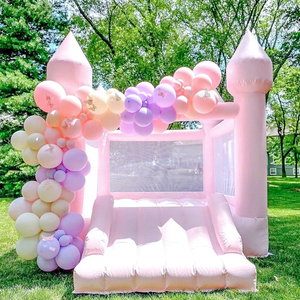 Castillo inflable comercial para niños, color rosa pastel, para fiestas al aire libre. - Product Image 1