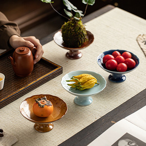 Assiette à thé en céramique d'inspiration zen, forme irrégulière, plat en porcelaine sur pied pour salle de thé, fête ou présentation de fruits - Product Image 3
