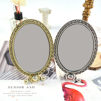Vente en gros de miroir de courtoisie ovale argenté avec logo personnalisé miroir de maquillage de princesse pliable et éclairé avec marque privée personnalisée
