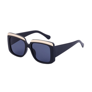 Nouvelles Lunettes de Soleil Carrées Unisexe Protection UV400 Monture PC Métal Verres Noirs Tendance Mode Protection Solaire Pêche Fêtes - Product Image 1