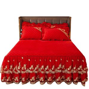 طقم ملاءات سرير شتوي أوروبي مطرز فاخر مع تنورة من الفلانيل للمنزل - Product Image 1