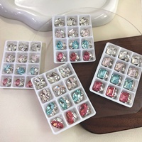 Paso Sico Clous à ongles en verre coloré à 12 grilles, style pavé de cristaux, best-sellers transfrontaliers, sans plateau de base, finition œuf de pigeon, boule de diamant
