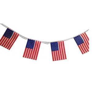 새로운 디자인 폴리에스터 패브릭 멧새 장식 미국 독립 기념일 파티 장식을위한 국기
