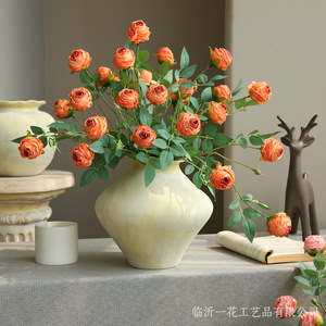 ช่อดอกกุหลาบประดิษฐ์ ยี่ห้อ Yihua Floral Art ดอกไม้ผ้าไหมตกแต่งบ้านสไตล์โมเดิร์น สำหรับจัดวางบนโต๊ะในห้องนั่งเล่น รุ่น MG065 - Product Image 3