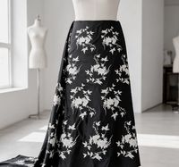 Tissu de luxe noir et blanc brodé en mélange d'acétate et de polyester pour robe Abaya du Moyen-Orient, longue robe, vêtement