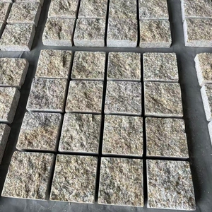 Dalles <span class=keywords><strong>de</strong></span> pavage paysager en granit jaune rouillé naturel, finition brisée, 10x10cm, à dos en maille, pour allées <span class=keywords><strong>de</strong></span> <span class=keywords><strong>jardin</strong></span> et <span class=keywords><strong>de</strong></span> parc - Vente en gros à prix abordable - Product Image 3