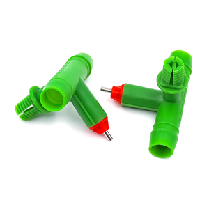 <span class=keywords><strong>Bebedero</strong></span> <span class=keywords><strong>de</strong></span> Agua <span class=keywords><strong>para</strong></span> Pollos <span class=keywords><strong>de</strong></span> Tres Vías, Color Verde, <span class=keywords><strong>Bebedero</strong></span> Automático con <span class=keywords><strong>Campana</strong></span> <span class=keywords><strong>para</strong></span> Aves <span class=keywords><strong>de</strong></span> Corral, Sistema <span class=keywords><strong>de</strong></span> Agua Potable <span class=keywords><strong>de</strong></span> Plástico - Product Image 4