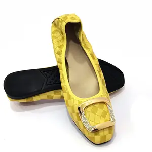 2024 Nigerian Summer Sandals Shoes New fashion anti slip square head one line trawl red flat bottom sandals Italian Shoes