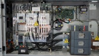 Refroidisseur à vis à eau refroidie d'occasion à économie d'énergie 901KW R134a pour unité de refroidissement centralisée industrielle et commerciale CVC