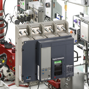 เบรกเกอร์วงจร MCCB รุ่น ComPact NS1600N, 50kA/415VAC, ชุดทริปไมโครลอจิก 2.0, 1600A, แบบติดตั้งถาวร, 4 โพล 4d 33484 C160N420FM - Product Image 1