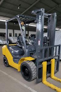 Chariot élévateur Komatsu 3 tonnes Diesel FD30 Modèle 2022, 0-2000 heures, inspection vidéo et rapport fournis, à vendre à Shanghai - Product Image 3