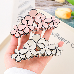 Soporte DOWELL personalizado exquisita flor diamante pequeña y creativa horquilla exuda un encanto elegante al por mayor garra para el cabello - Product Image 4