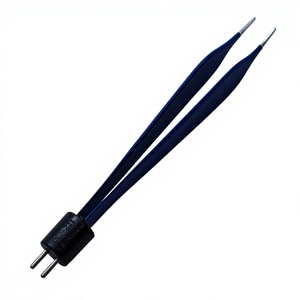 Pince bipolaire de type tissulaire Adson, isolée, 1 x 2 dents, zone polie de 10 mm, poignée large dentelée, longueur totale 4-3/4 po - Product Image 1