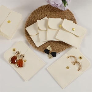 PUPPYSEW Ready to Ship Peach Pink 8*8cm Microfiber Jewelry Bags , Luxury Jewelry Pouch Earrings Necklace Packing Bag No logo - Product Image 5