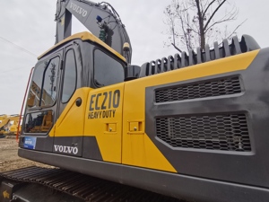 Excavadora anfibia Volvo de alta calidad 90% nueva con motor y motor-Maquinaria y equipo de uso superior a bajo precio - Product Image 4