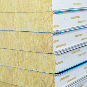 Panneau sandwich en laine de roche en acier galvanisé, ondulé, anti-corrosion, matériau durable, panneau sandwich en laine de roche pour mur d'entrepôt - Product Image 1