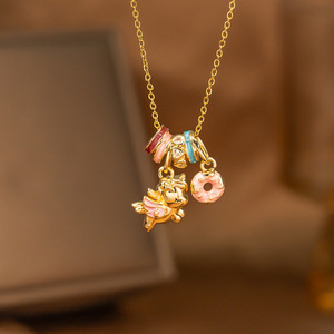 Moda 2025 Nuevo Collar de Lujo Ligero de Alta Gama con Colgante de Caballo de Madera Esmaltado con Zirconia del Zodíaco, Estilo Nicho Sencillo para Mujer, Venta al por Mayor - Product Image 4