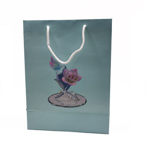 ถุงกระดาษคราฟท์สีชมพูหรูหราแบบกำหนดเองพร้อมหูหิ้วริบบิ้น - Product Image 6