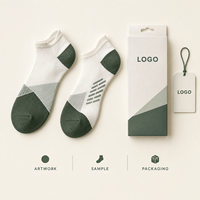 Chaussettes de course blanches, jaunes et vertes respirantes avec maille ventilée, gestion de l'humidité, maintien du talon et amorti ciblé pour les orteils plats