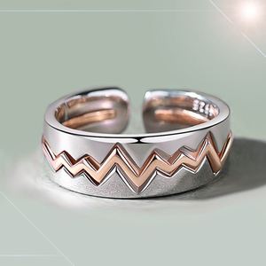 Bague de couple Cœur battant, Bijoux fins, Design 2-en-1, Bagues de mariage personnalisées en argent 925 pour homme et femme - Product Image 5