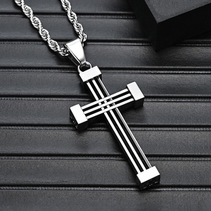 ARNAN Collier croix en acier inoxydable <span class=keywords><strong>Combinaison</strong></span> multicouche Pendentif <span class=keywords><strong>de</strong></span> couple hip-hop à la mode personnalisé pour hommes en acier inoxydable - Product Image 3