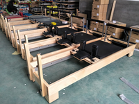 Ensemble Pilates 5 pièces, machine Pilates Reformer, lit Pilates en bois blanc pour la maison et le studio, pratique de 100 types d'exercices.
