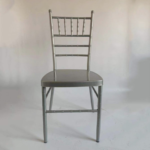 Vente chaude Hôtel Empilage Métal Mariage Chiavari Chaise Tiffany Chaise