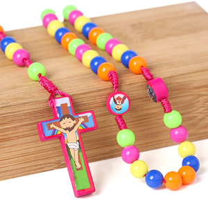 Precio de fábrica, cuentas redondas de 8mm, Cruz de bebé de dibujos animados, collar de Rosario católico colorido para niños, regalos cristianos - Product Image 4