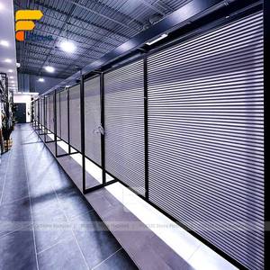 Prateleiras para Salão de Beleza de Suprimentos Capilares Design de Loja de Perucas para Interior - Product Image 1