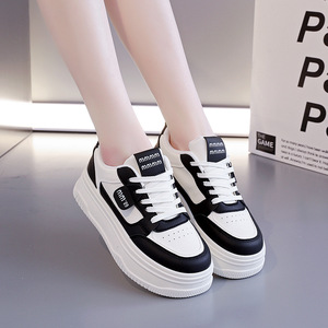 Zapatillas Deportivas de Plataforma para Mujer, con Cordones, en Degradado de Blanco y Negro, Parte Superior de Malla Transpirable, Entresuela de EVA para Aumentar la Altura, Suela de Goma - Product Image 1