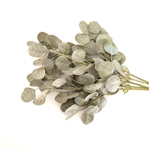 กิ่งยูคาลิปตัสประดิษฐ์ CallaFloral สีขาวเขียว ทำจากยางนิ่ม สำหรับตกแต่งงานแต่งงาน ตกแต่งบ้าน สไตล์อินสตาแกรม ช่อดอกไม้ ก้านเดี่ยว - Product Image 4