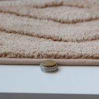 Moderner, vollständig anpassbarer Teppich mit TPR-Rücken, Mikrofaser, geometrischem Muster, mittelhohem Flor, dickem, schützendem, dekorativem, waschbarem Teppich für das Schlafzimmer