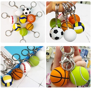 Porte-clés en caoutchouc souple PVC, mini ballon de basket 3D, personnalisable avec logo, vente en gros, cadeaux de mode, porte-clés sport - Product Image 3