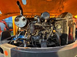 Excavadora HYUNDAI 60 de 6 Toneladas, 90% Nueva, Original Coreana con EPA, CE, Agrícola, Usada, Económica, para Excavación - Product Image 5