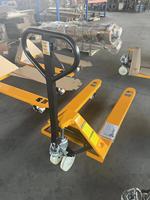 Chariot élévateur à palettes hydraulique KAWADA 550 mm 685 mm à faible coût, conçu pour les ateliers, la construction, les entrepôts compacts, directement de l'usine