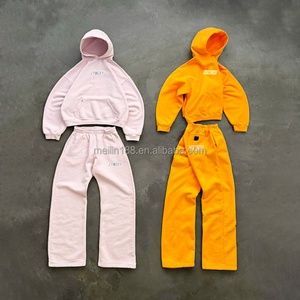 Ensemble de survêtement de haute qualité pour hommes : sweats à capuche et pantalons de jogging amples, personnalisables avec logo - Product Image 1