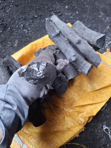 ถ่านไม้เนื้อแข็งธรรมชาติ TPN สำหรับบาร์บีคิวและร้านอาหาร ถ่านไม้ลำไยเวียดนามคุณภาพพรีเมียมจากผู้ผลิต - Product Image 3