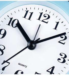 Đồng Hồ Cầm Tay Mới Lạ Sáng Tạo Dễ Thương Mới Theo Yêu Cầu LOGO Đơn Giản Mới Đồng Hồ Báo Thức Đầu Giường Đa Năng - Product Image 3