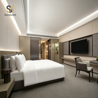 Ensemble de meubles de chambre d'hôtel de luxe haut de gamme contemporain avec panneau mural personnalisé, lit, fauteuil lounge et table de travail