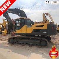 Excavatrice sur chenilles Volvo EC250 d'occasion, 26 tonnes, d'origine suédoise, pour l'exploitation minière et les infrastructures routières, diesel hydraulique, 98% neuve, en stock