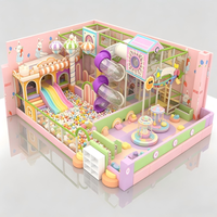 Structure de jeu intérieure pour enfants, colorée et amusante, avec piscine à balles et toboggan combinés, en matériau souple, capacité 500 kg, taille et thème personnalisables