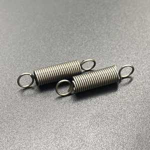 Ressorts de tension à ressort hélicoïdal en acier inoxydable de la meilleure qualité possible crochet métallique d'une capacité de charge de 90 lb à usage industriel - Product Image 3