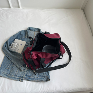 Bolso de Viaje Ligero de Poliéster para Gimnasio Unisex Resistente al Desgaste para Distancias Cortas con Cierre de Cremallera y Diseño Moderno Impermeable con Letras para Hombre - Product Image 6