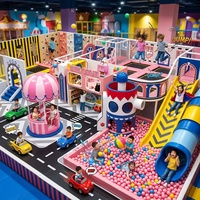 Équipement de terrain de jeu intérieur personnalisé sur le thème de l'aventure comique : Toboggan glissant, piscine à balles, trampoline, mur d'escalade, BIENVENUE |   Commercial