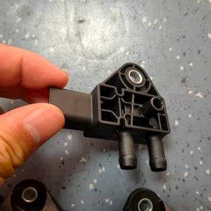 SINOTRUK HOWO WG1034121036差圧センサー - Product Image 4