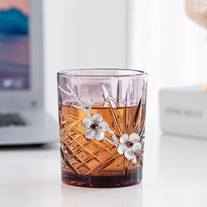 थोक houseware कांच के बने पदार्थ सस्ते रंग पानी कप उभरा फूल कप स्पष्ट गिलास कॉफी चाय मग