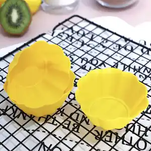 แม่พิมพ์ซิลิโคนเค้กคัพเค้กสีเหลืองทนต่อการอบแบบไม่ติดแม่พิมพ์คัพเค้ก