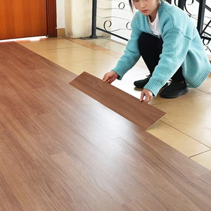 Nuevo Suelo Vinílico SPC con Sistema de Clic, Diseño Moderno Personalizado para Hoteles, Antideslizante, Impermeable, con Núcleo Rígido de PVC, Modelo 9306 - Product Image 3