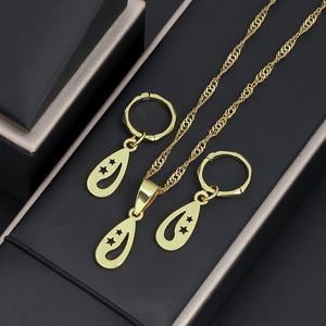 JXX Ensemble de bijoux 3 pièces en laiton plaqué or 24 carats de haute qualité, comprenant boucles d'oreilles pendantes et collier avec pendentif, style classique, vente en gros pour Kiribati - Product Image 4