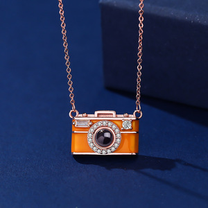 Collier pendentif en forme d'appareil <span class=keywords><strong>photo</strong></span> plaqué or Duoying, collier de projection de <span class=keywords><strong>photo</strong></span> personnalisé, cadeau romantique pour <span class=keywords><strong>couple</strong></span> - Product Image 2